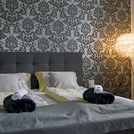 Luxusni Apartman Nmnm Family نوفي ميستو نا مورافي المظهر الخارجي الصورة